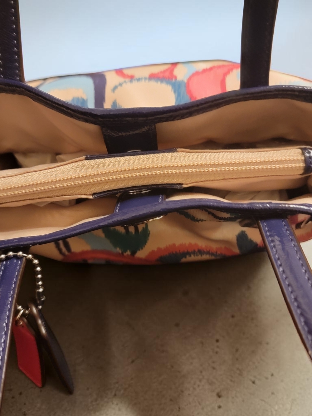 Coach Multicolor Signature Print Tote with Navy Trim/Dust Bag Included - Picture 5 of 10